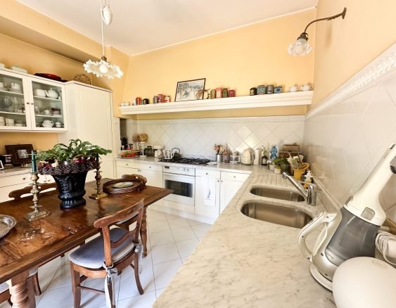 BIELLA VIA DELL'ACQUA-1630