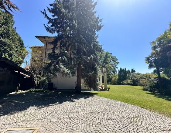 BIELLA VIA DELL'ACQUA-1660