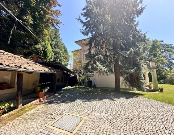 BIELLA VIA DELL'ACQUA-1661