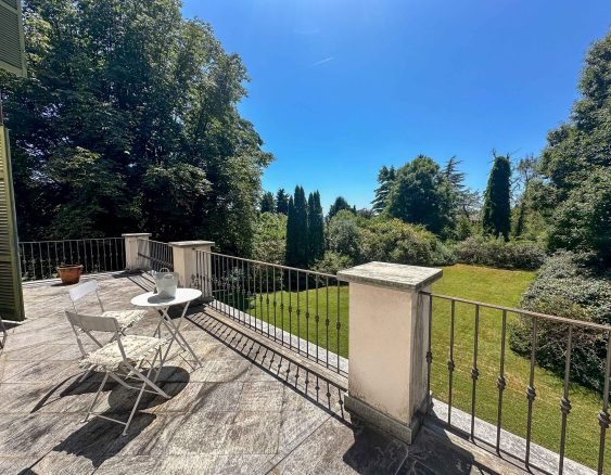 Biella strada dell'acqua terrazzo-1