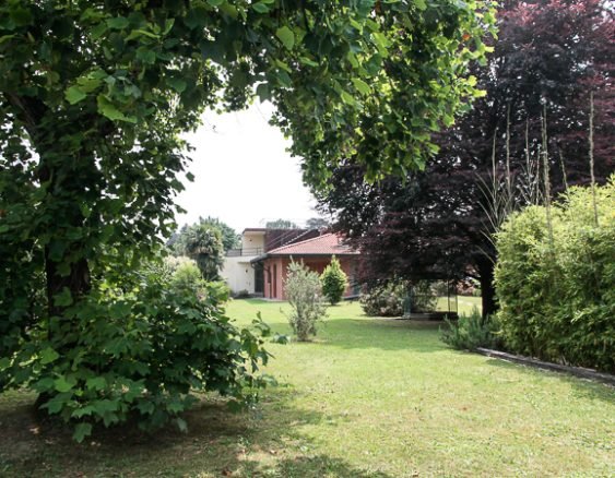 VILLA LATO GIARDINO SEVESO-3269