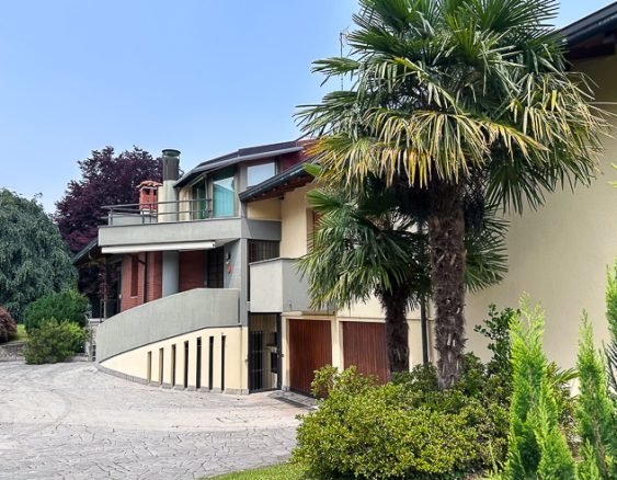 VILLA LATO INGRESSO SEVESO-0685